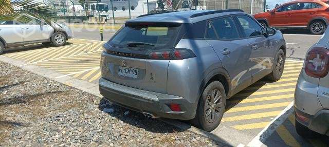 Peugeot 2008 año 2021 - Imagen 2