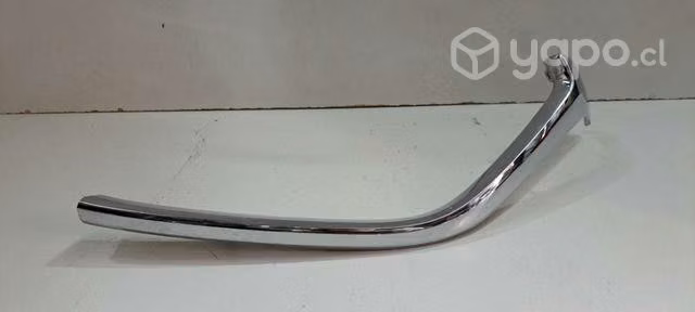 Bisel izquierdo mazda 3 17-19