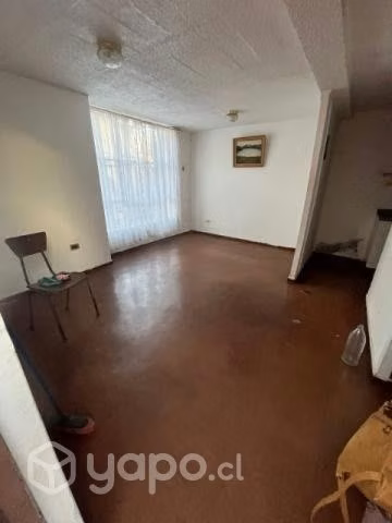 Casa de dos pisos y 3 dormitorios