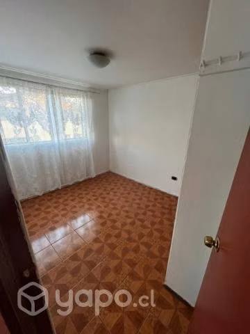 Casa de dos pisos y 3 dormitorios