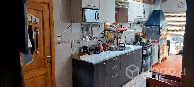 Casa sector norte con cabaña interior y negocio