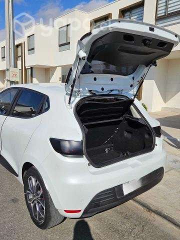 Renault clio 2018 TOTALMENTE CONVERSABLE