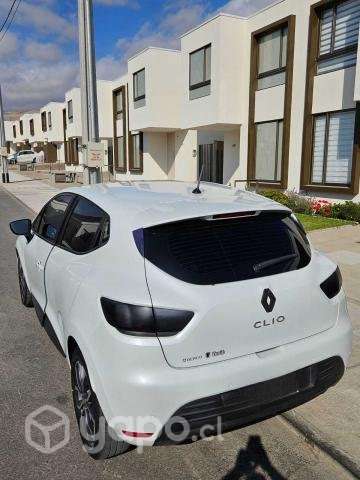 Renault clio 2018 TOTALMENTE CONVERSABLE