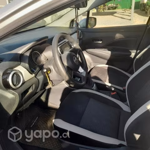 Vendo Nissan Versa New Advance