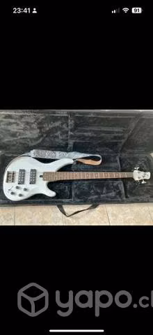 Bajo yamaha 304