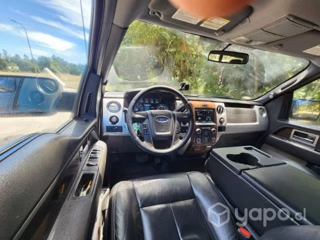 2014 ford f150 lariat