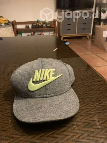 Gorro Nike gris - Imagen 2