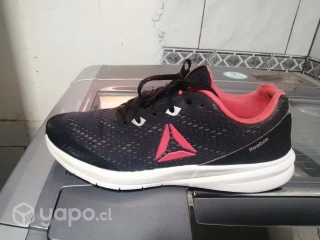 Zapatillas Reebok n38 mujer