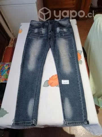 Se vende todo en buen estado cada prenda con sus p