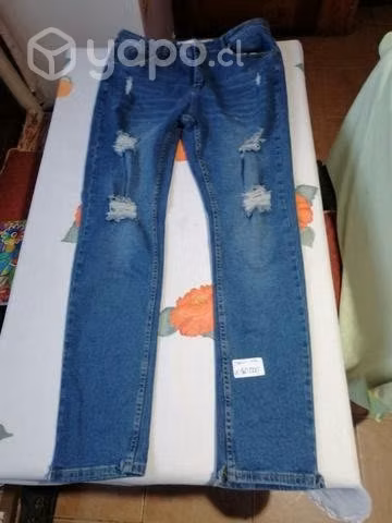 Se vende todo en buen estado cada prenda con sus p