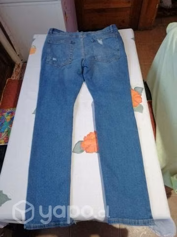 Se vende todo en buen estado cada prenda con sus p