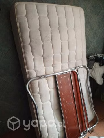 Cama, plaza1/2 con colchon y ropa de cama