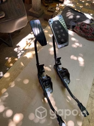 Pedal acelerador