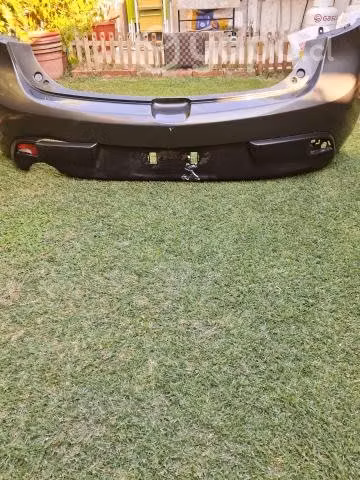 Parachoque mazda 3 sport año 2012