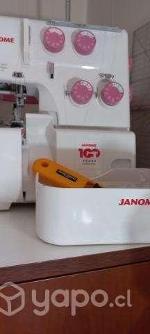 Maquina overlock - Imagen 2
