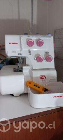 Maquina overlock - Imagen 5