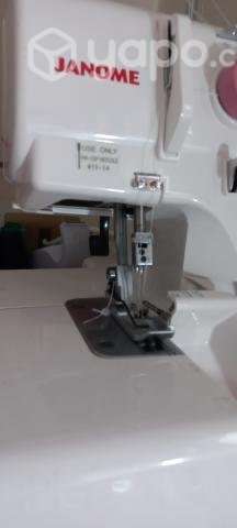 Maquina overlock - Imagen 4
