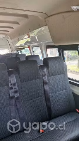 Vendo Furgon Nissan nv 350 año 2018 semi full