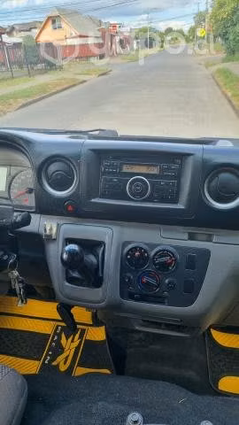 Vendo Furgon Nissan nv 350 año 2018 semi full