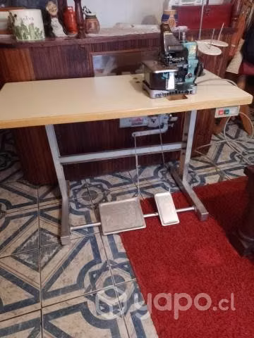 Maquina industrial overlock