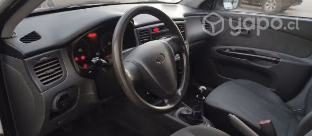 Kia motors rio 2010