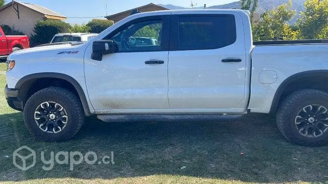 Camioneta Chevrolet Silverado 2024