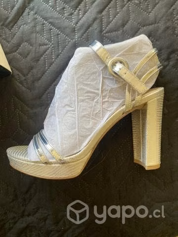 Tacones nine west