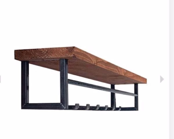 Perchero ingreso. Madera-fierro.