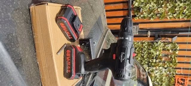Taladro inalámbrico 21 volts 2 baterías