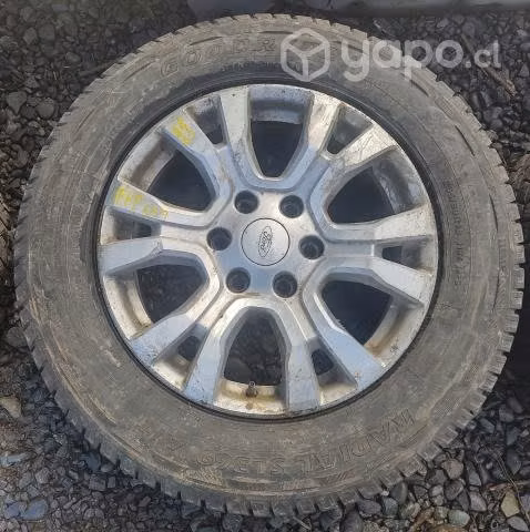 Llanta Aluminio Detalle Con Neumático Ford Ranger