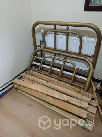 Cama de bronce con colchón - Imagen 3
