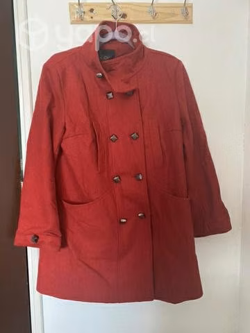 Abrigo rojo