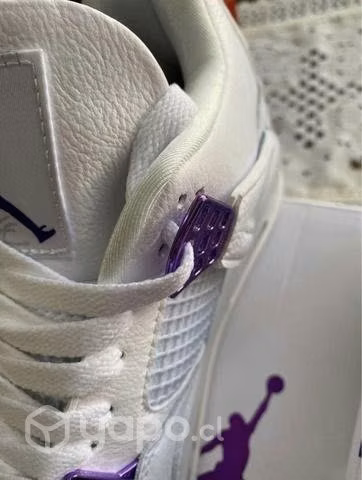 Jordan 4 metallic Purple (talla 43) - Imagen 3