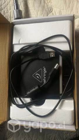 Interfaz de Audio Behringer U-Phoria UMC 202HD