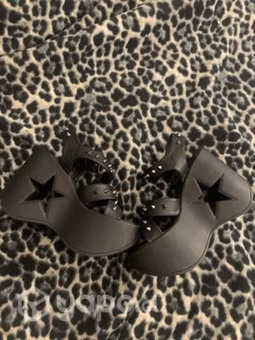 Demonias 37