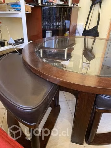 Mesa de centro funcional con 4 asientos