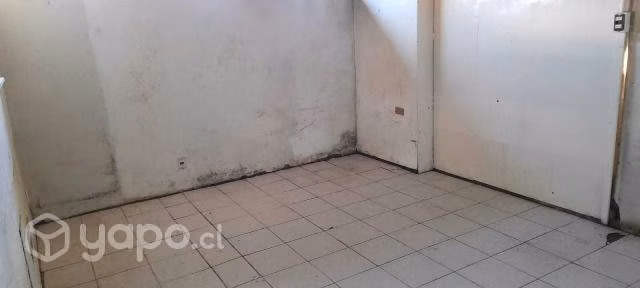 Casa Sólida con Local Comercial