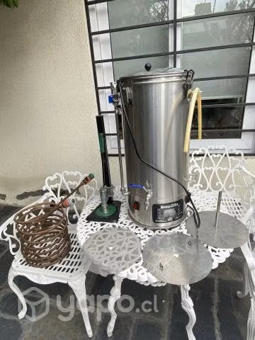 BrewZilla 35L G3 Con Bomba 220/240V AC