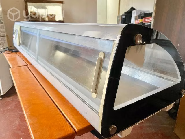 Vendo sushi case inoxchef semi nuevo