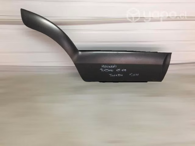 Muldura puerta tras rh hyundai tucson 2005 2009