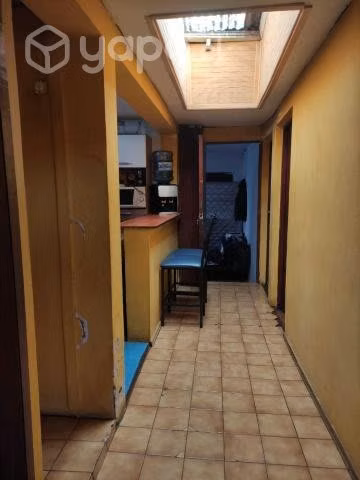 Casa Cerro Navia con amplio patio techado