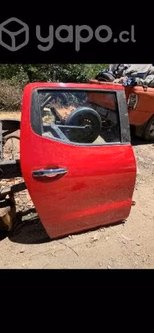 Pickup Nissan np300 2018 puertas