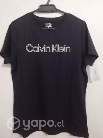 Polera Calvin Klein talla L