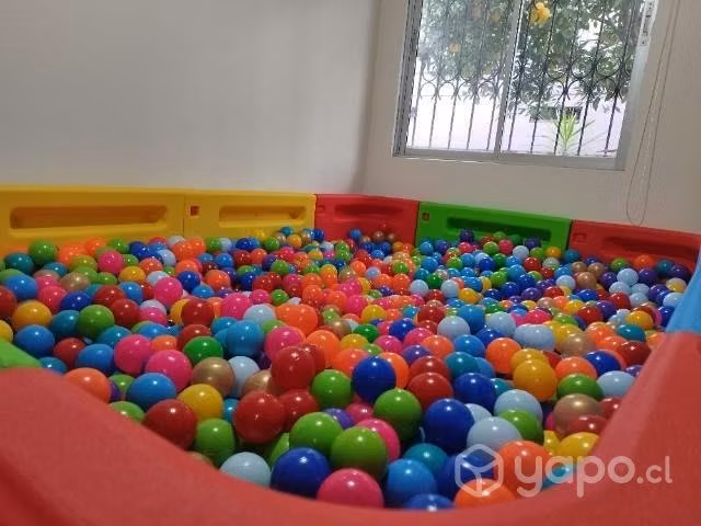 Se arrienda piscina de pelotas