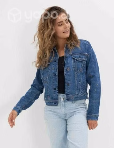 Amercian Eagle Denim con bordado de flores