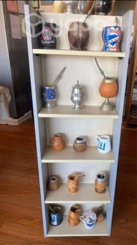 Colección de 87 mates/ 66 bombillas y mueble rueda