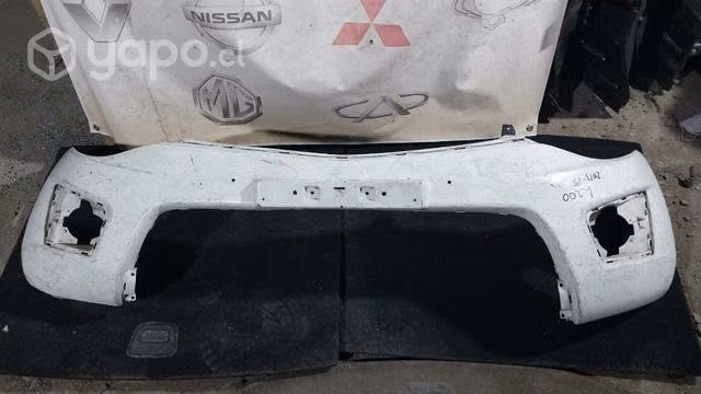 Parachoque Mitsubishi L