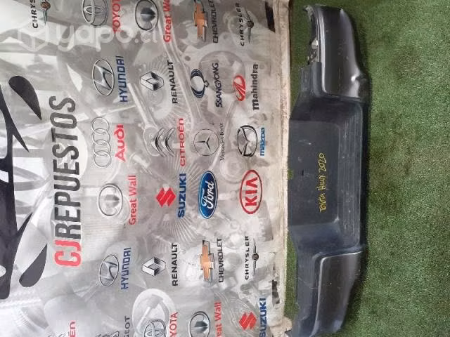 Parachoque trasero cromado toyota hilux 2020