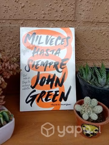 Libros y zapatos de niños