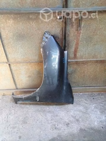 Tapabarro izquierdo toyota hilux original